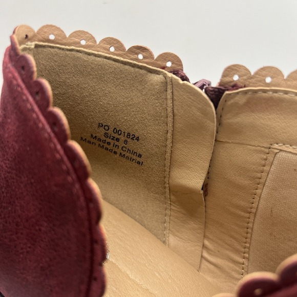 Journey Collection Tessa Red/Maroon Ankle Booties Size 8 Scalloped Edge Side Zip - Picture 7 of 8